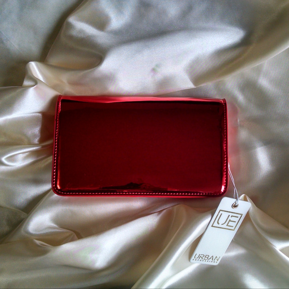 Urban Expressions Luxe Mirror Clutch - Picture 2 of 8